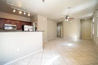 Photo #6: 6140144 Listing