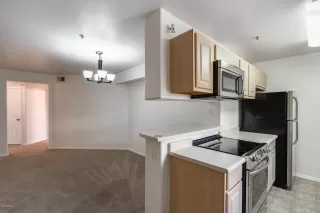 Photo #6: 6140151 Listing