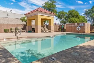 Photo #1: 6140177 Listing