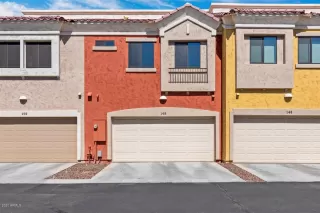 Photo #2: 6140177 Listing