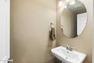 Photo #4: 6140177 Listing