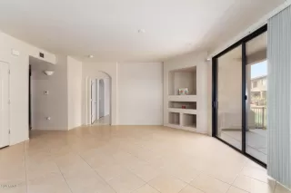 Photo #6: 6140292 Listing