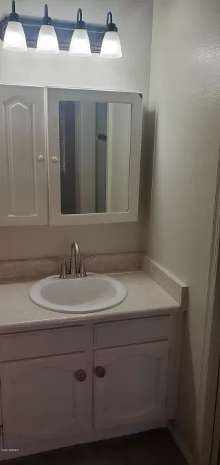 Photo #6: 6140405 Listing