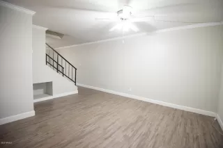 Photo #5: 6140459 Listing 