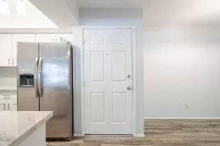 Photo #2: 6140492 Listing 