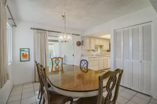 Photo #4: 6140752 Listing