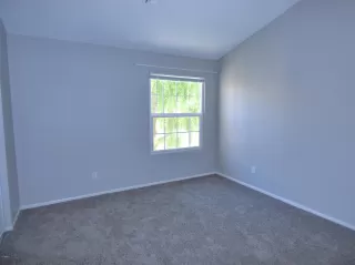 Photo #5: 6140759 Listing