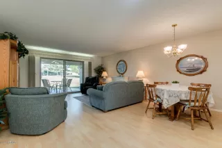 Photo #5: 6140789 Listing