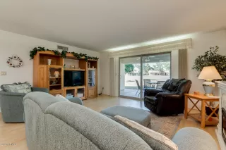 Photo #6: 6140789 Listing