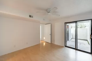 Photo #2: 6140818 Listing 