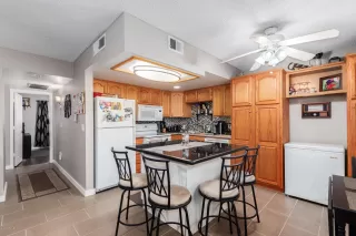 Photo #2: 6140915 Listing