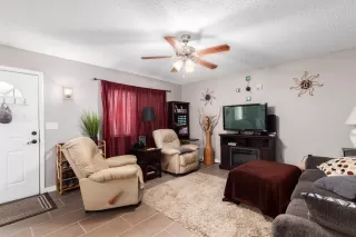 Photo #6: 6140915 Listing