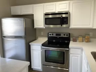 Photo #3: 6140983 Listing