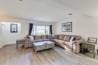 Photo #5: 6141128 Listing 