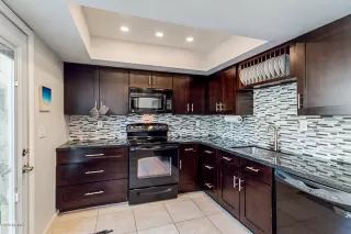 Photo #4: 6141169 Listing 