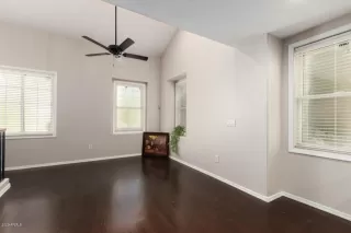 Photo #6: 6141175 Listing