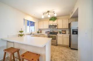 Photo #2: 6141206 Listing