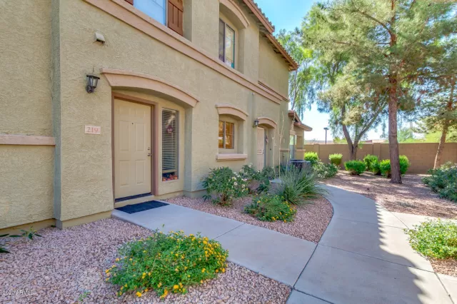 MLS: 6141246 Condo For Sale