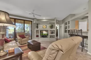 Photo #5: 6141249 Listing