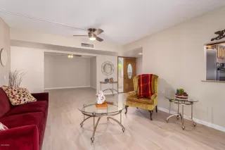 Photo #4: 6141455 Listing