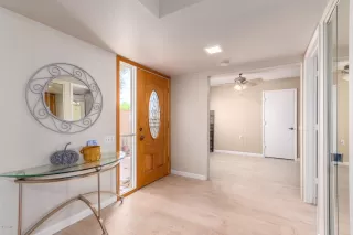 Photo #5: 6141455 Listing