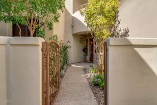 Photo #2: 6141479 Listing