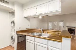 Photo #6: 6141700 Listing 