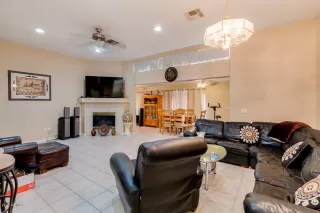 Photo #2: 6141836 Listing 