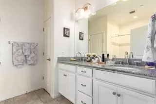 Photo #3: 6141938 Listing