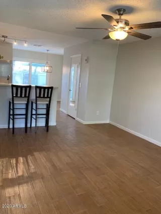 Photo #6: 6141973 Listing
