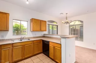 Photo #5: 6142030 Listing