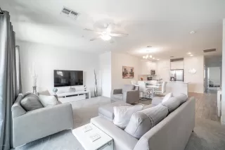 Photo #5: 6142319 Listing