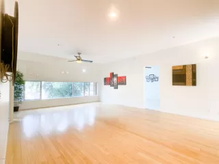 Photo #4: 6142330 Listing