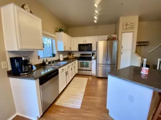 Photo #1: 6142385 Listing 