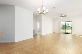 Photo #5: 6142860 Listing