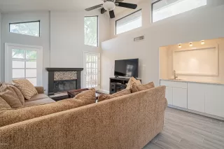 Photo #4: 6142886 Listing