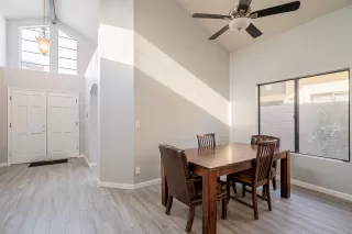 Photo #5: 6142886 Listing