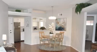 Photo #6: 6142901 Listing