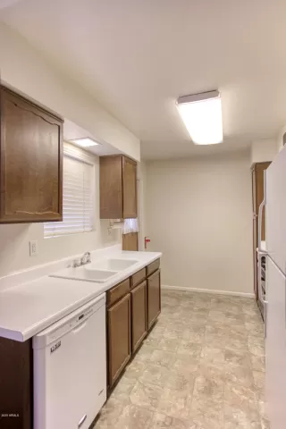 Photo #5: 6142940 Listing