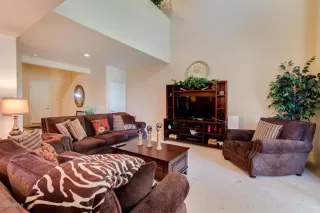 Photo #4: 6142956 Listing