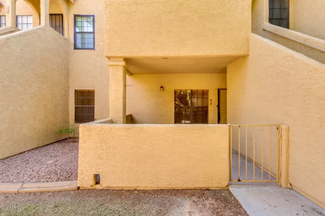 MLS: 6143058 Condo For Sale