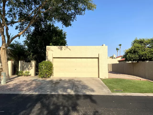 MLS: 6143299 Condo For Sale