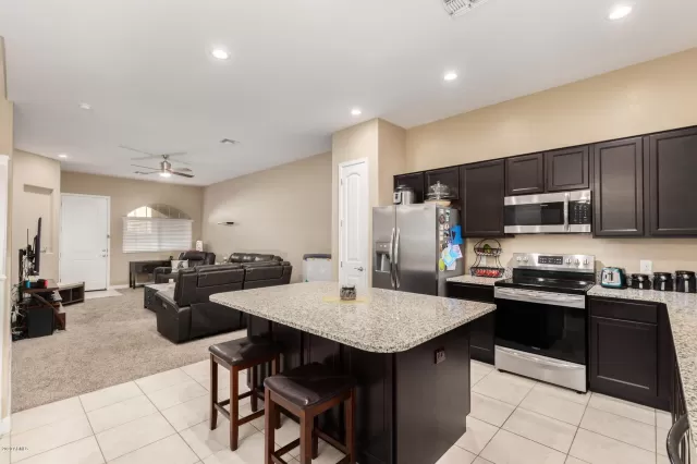 MLS: 6143529 Condo For Sale