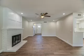 Photo #4: 6143695 Listing