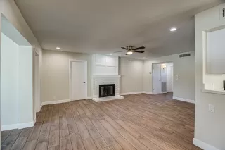 Photo #6: 6143695 Listing