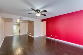 Photo #5: 6143700 Listing