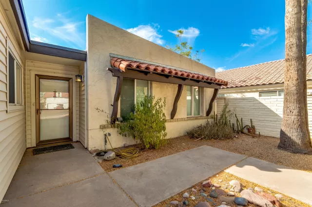 MLS: 6143758 Condo For Sale