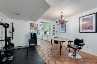 Photo #6: 6143758 Listing