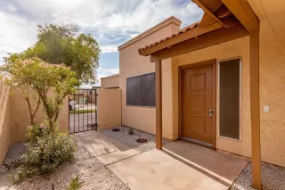 Photo #2: 6143943 Listing