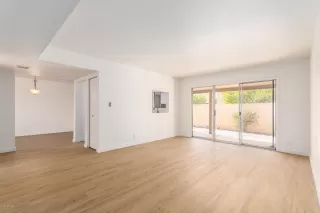 Photo #3: 6143943 Listing